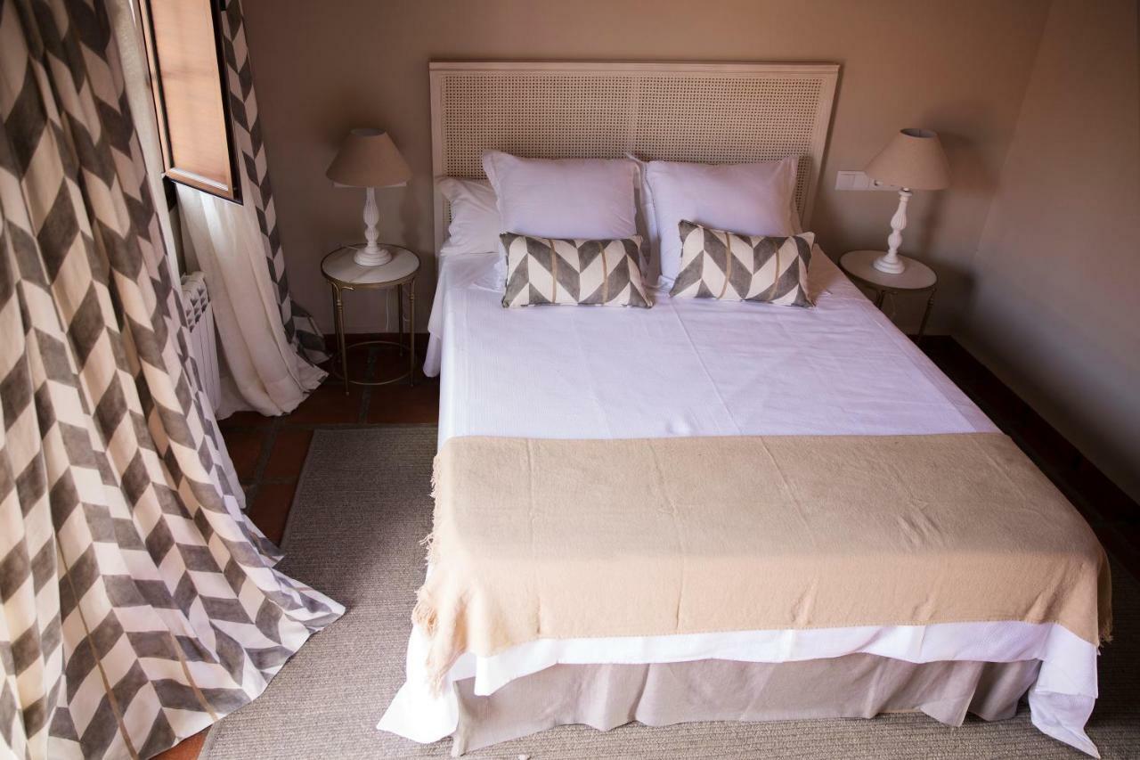 Hotel Rural Las Tejuelas Valdecaballeros Экстерьер фото