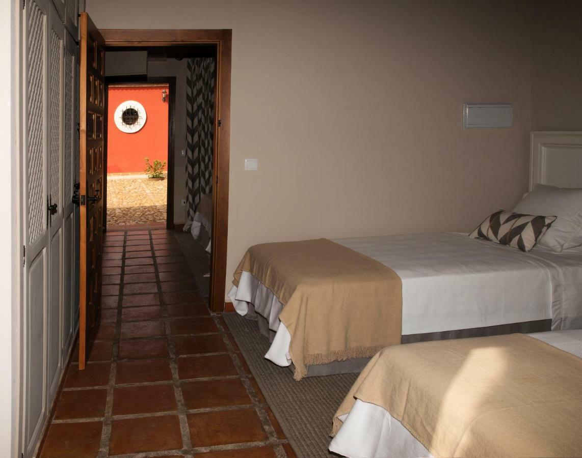 Hotel Rural Las Tejuelas Valdecaballeros Экстерьер фото